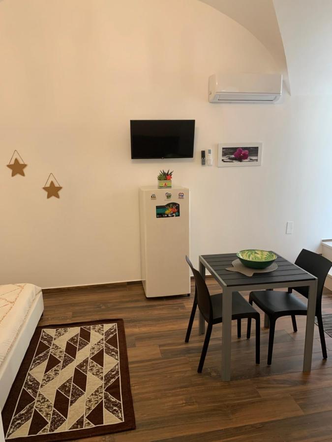 Home Luna 루보디풀리아 외부 사진